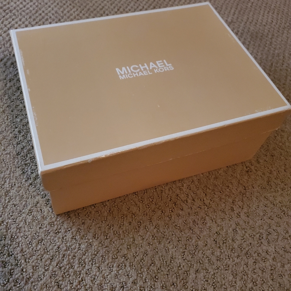 Michael Kors Shoes - Picture 5 of 6
